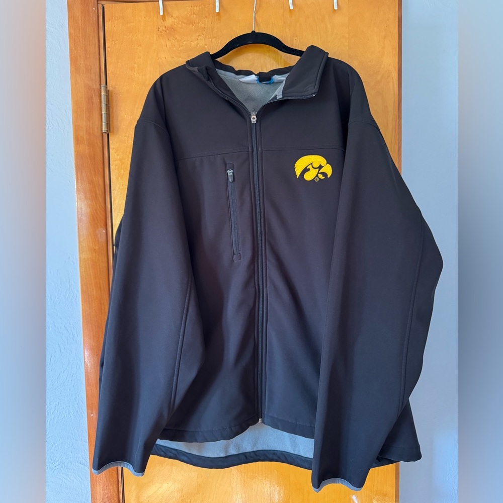 Iowa Hawkeye Tri-Mountain Jacket
